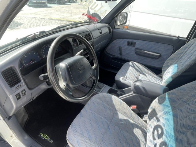 toyota-hilux-1998-diesel-2446cc