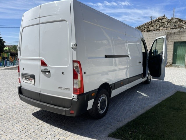renault-master-2023-diesel-2299cc