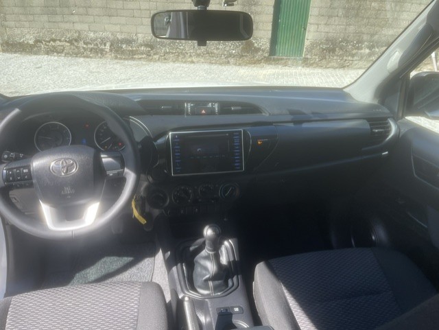 toyota-hilux-2018-diesel-2393cc