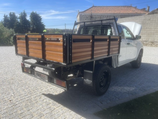 toyota-hilux-2018-diesel-2393cc