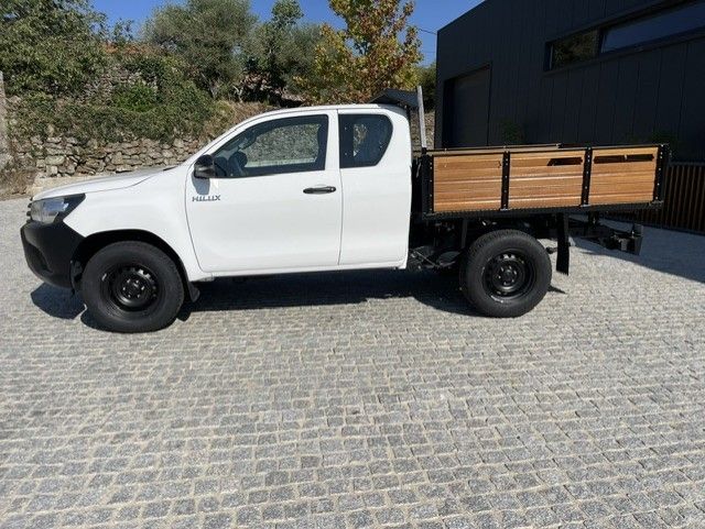 toyota-hilux-2018-diesel-2393cc