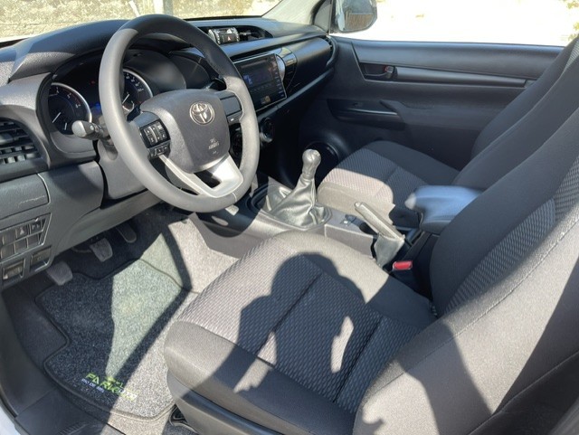 toyota-hilux-2018-diesel-2393cc