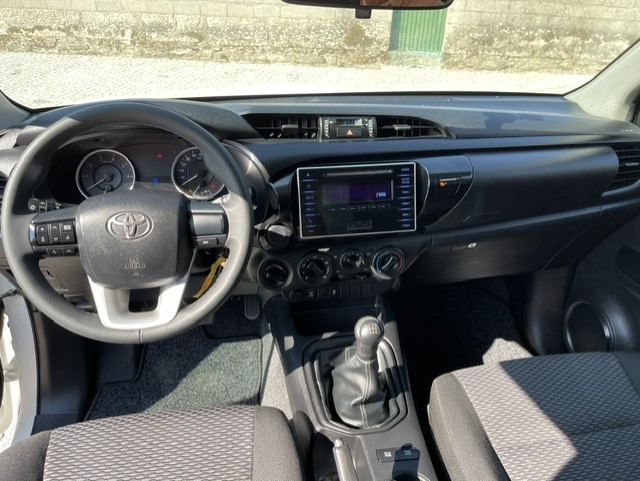 toyota-hilux-2018-diesel-2393cc