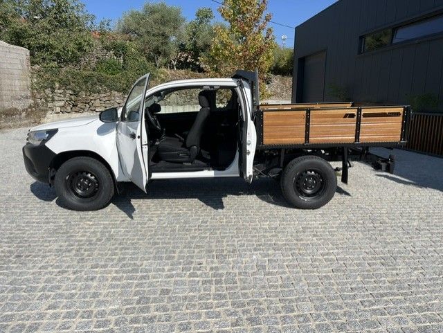 toyota-hilux-2018-diesel-2393cc