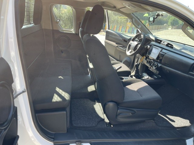 toyota-hilux-2018-diesel-2393cc
