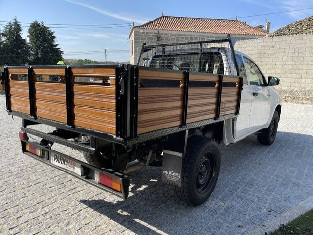toyota-hilux-2018-diesel-2393cc