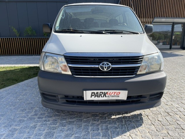 toyota-hiace-2010-diesel-2494cc
