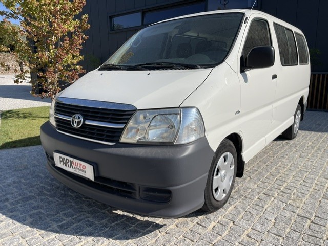 toyota-hiace-2010-diesel-2494cc
