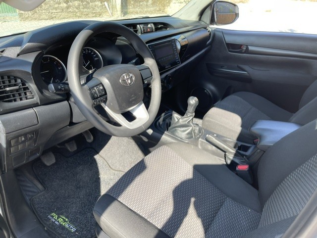 toyota-hilux-2018-diesel-2393cc