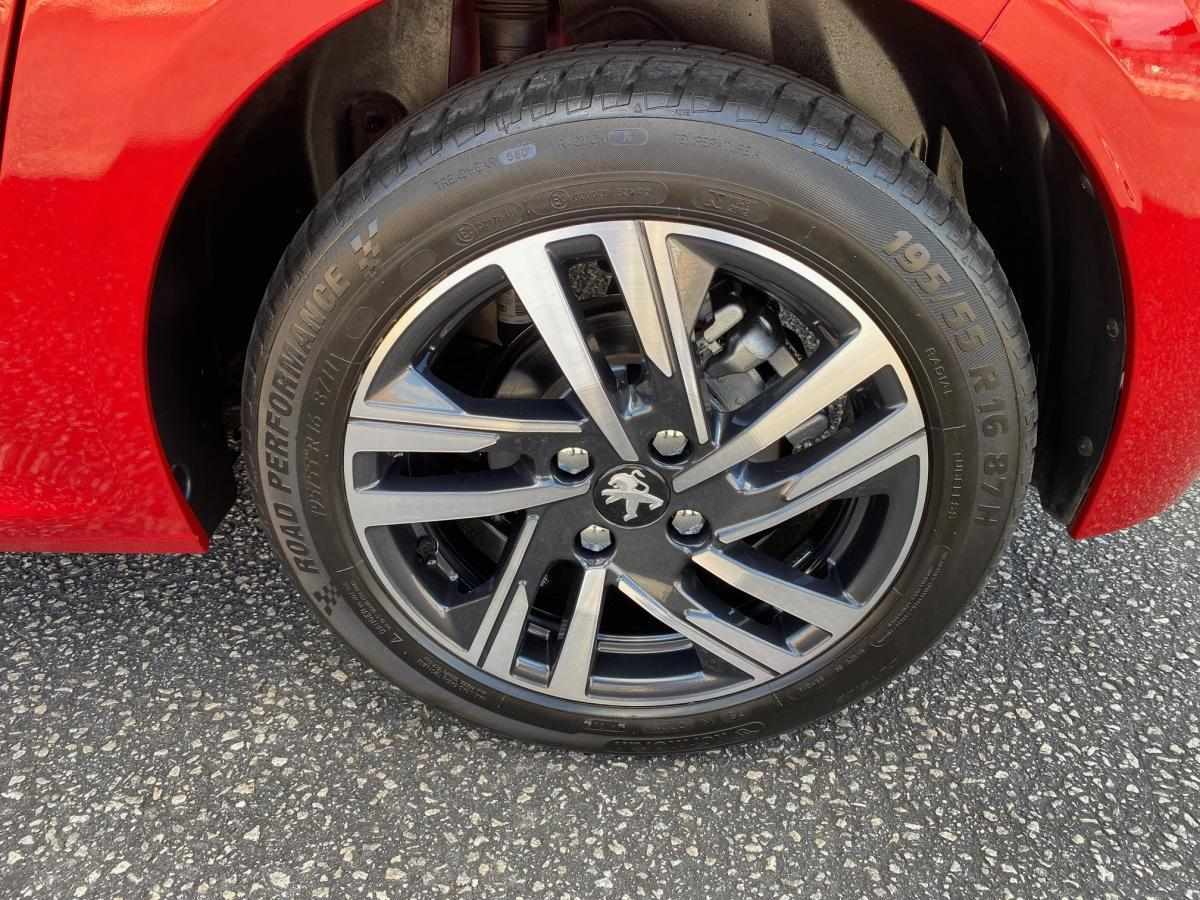 peugeot-208-2019-gasolina-1199cc