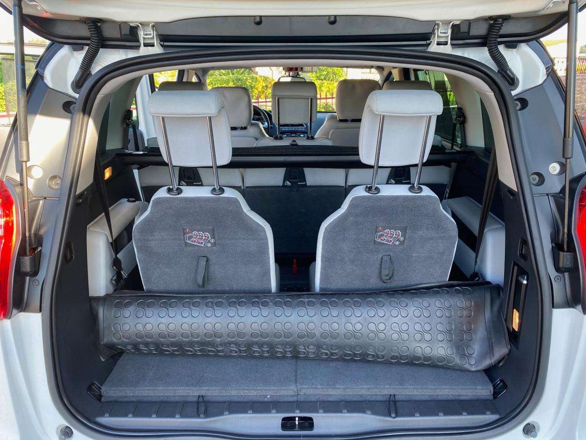 peugeot-5008-2013-diesel-1560cc