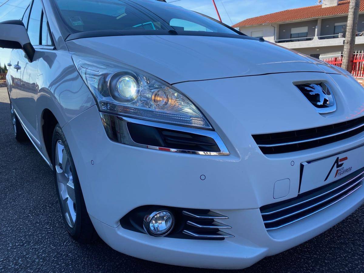 peugeot-5008-2013-diesel-1560cc