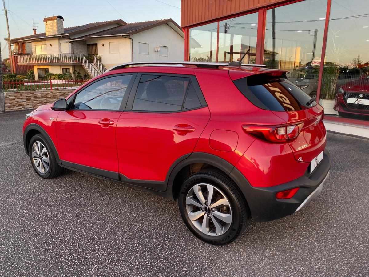 kia-stonic-2024-gasolina-1197cc