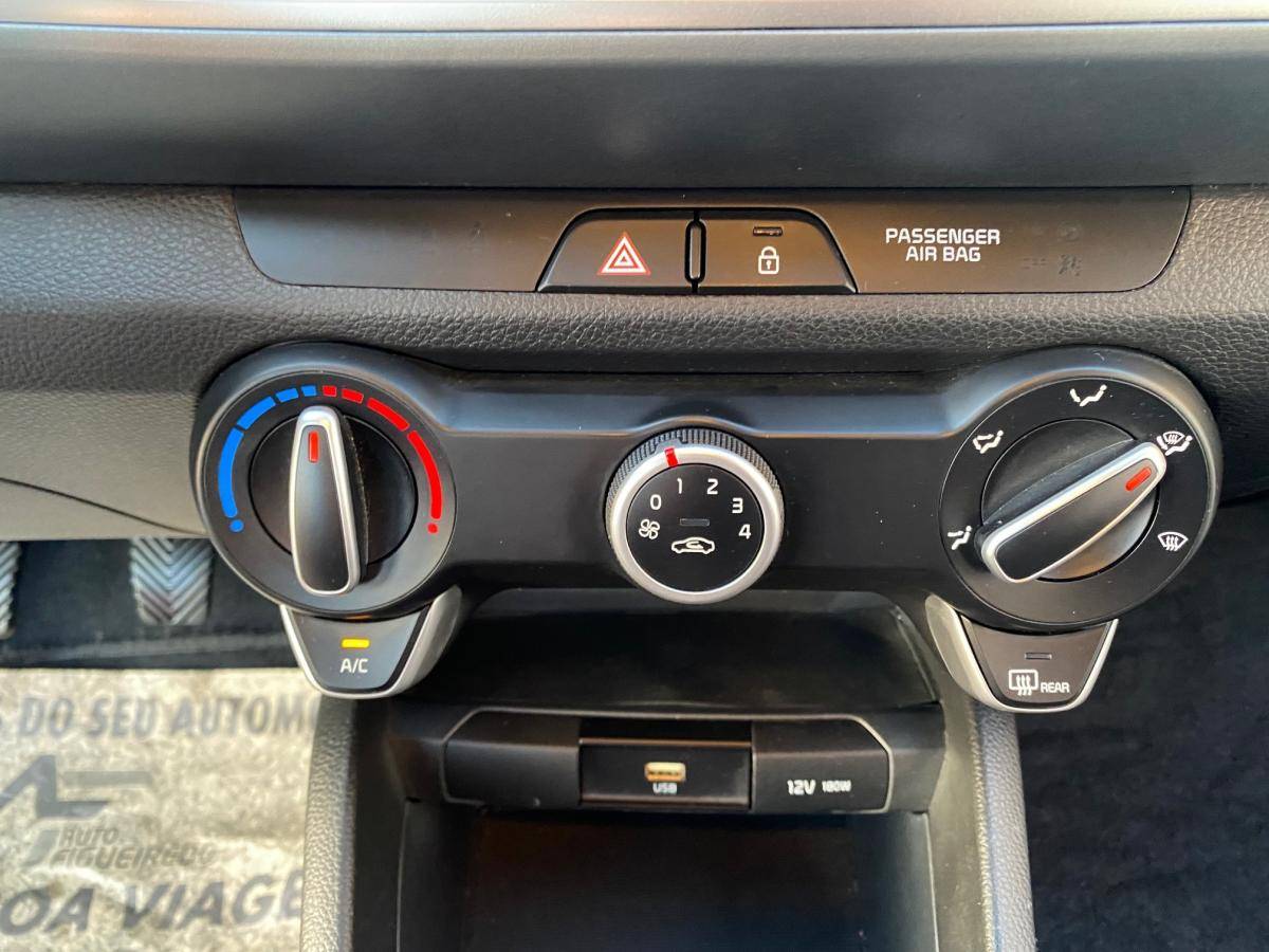 kia-stonic-2024-gasolina-1197cc