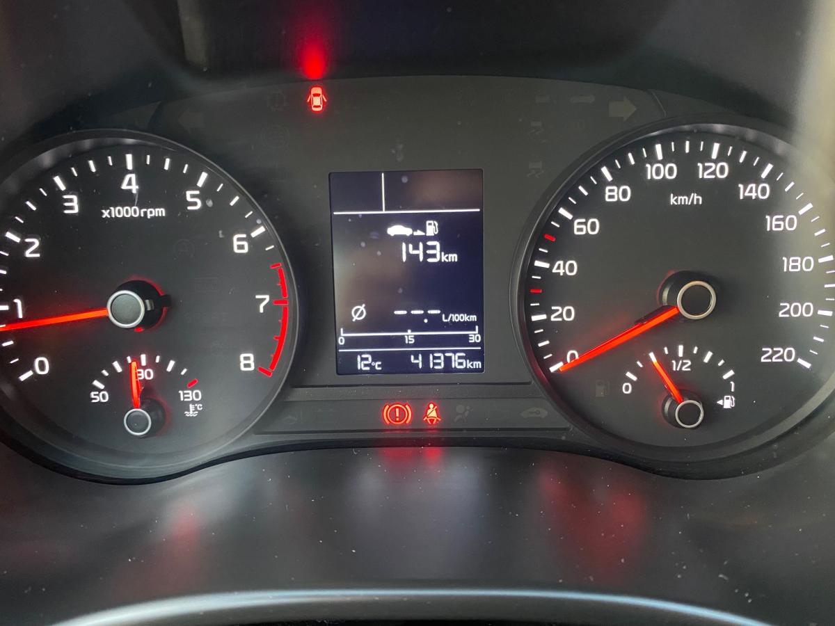 kia-stonic-2024-gasolina-1197cc
