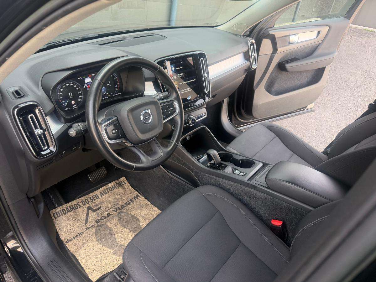 volvo-xc40-2022-gasolina-1477cc