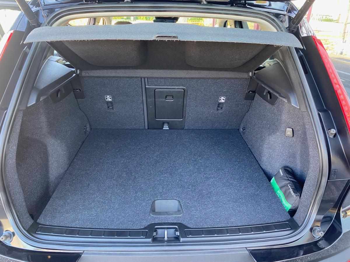 volvo-xc40-2022-gasolina-1477cc