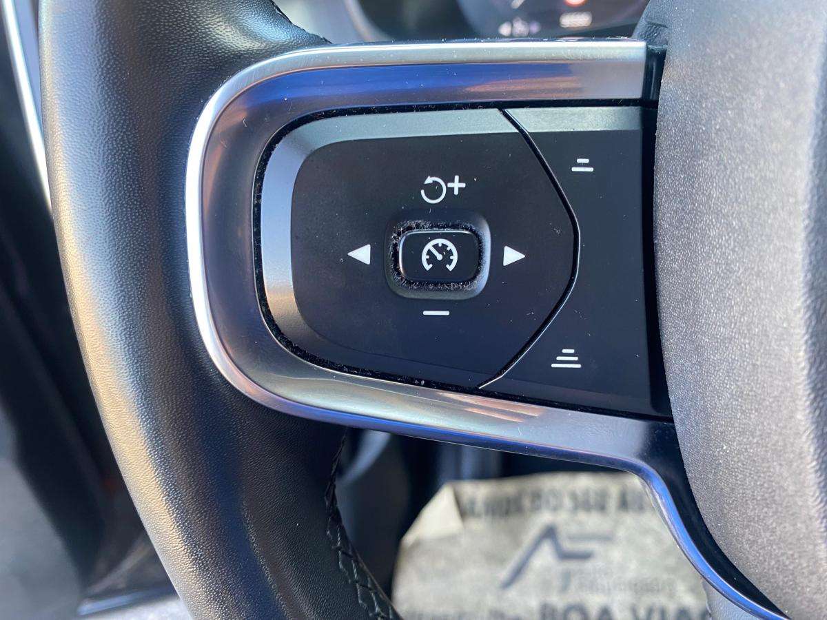 volvo-xc40-2022-gasolina-1477cc