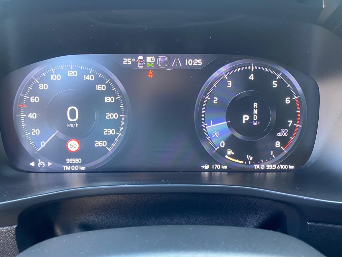 volvo-xc40-2022-gasolina-1477cc