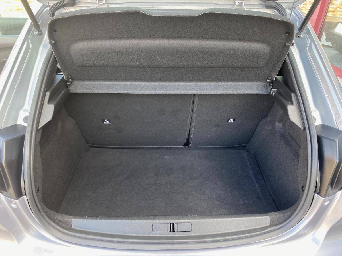 peugeot-208-2024-gasolina-1199cc