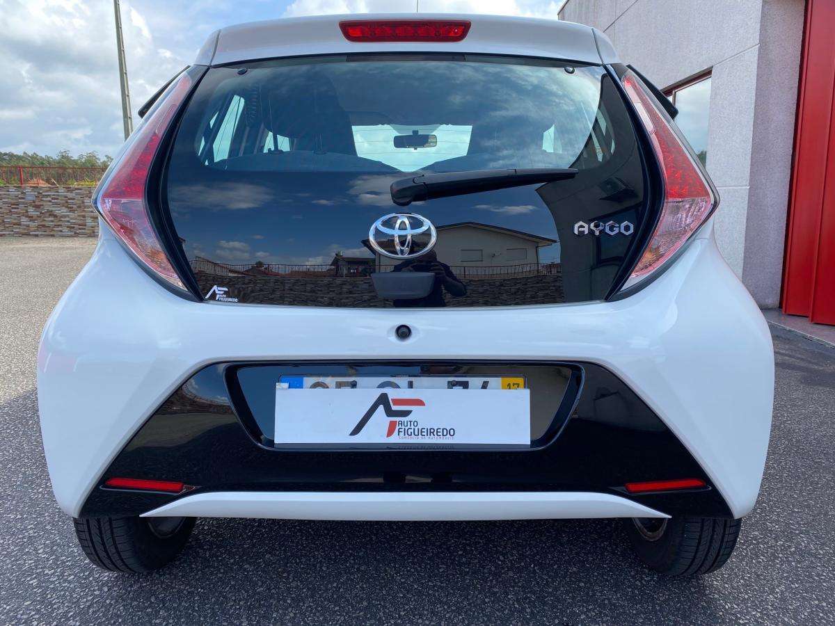 toyota-aygo-2017-gasolina-998cc