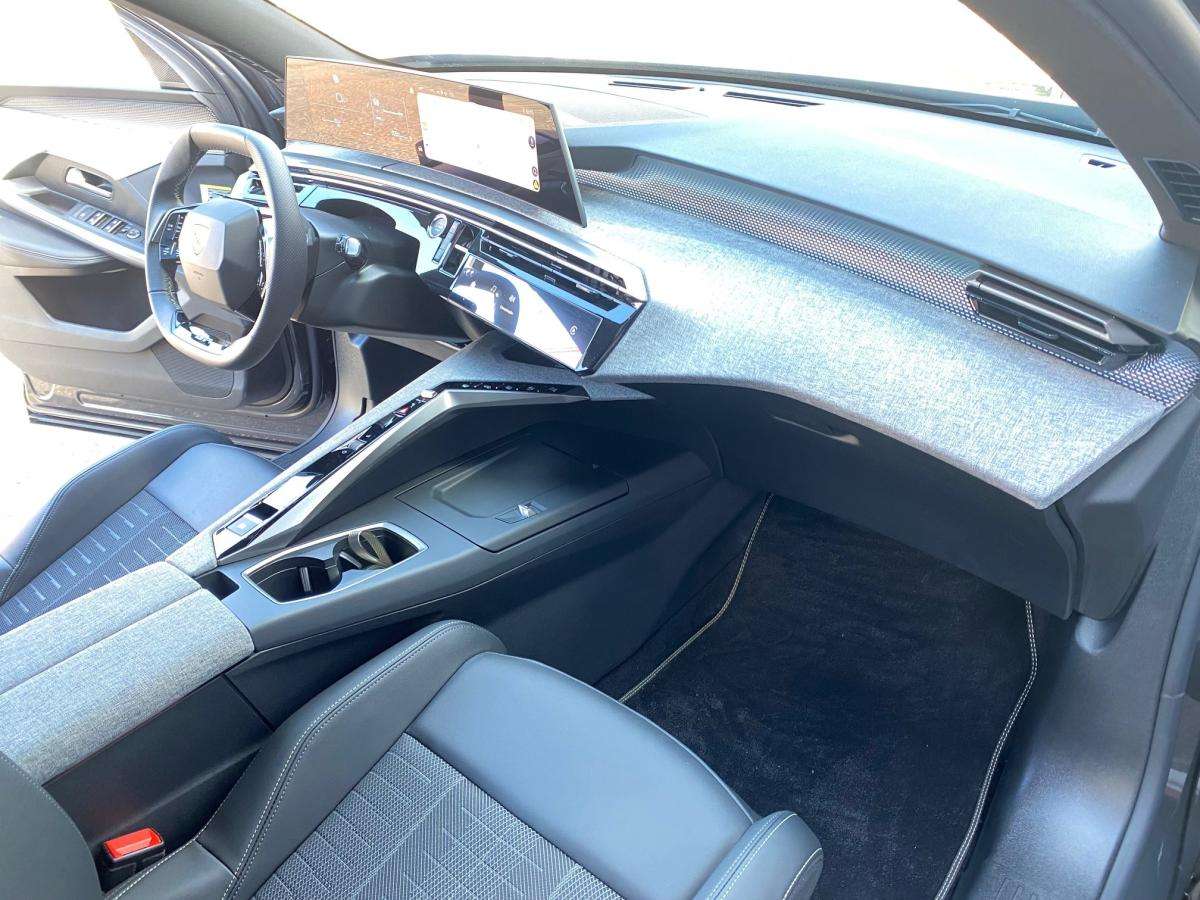 peugeot-5008-2025-hibrido-a-gasolina-1598cc
