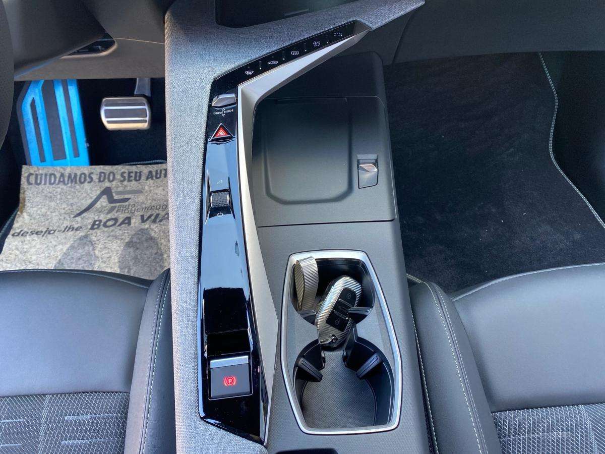 peugeot-5008-2025-hibrido-a-gasolina-1598cc