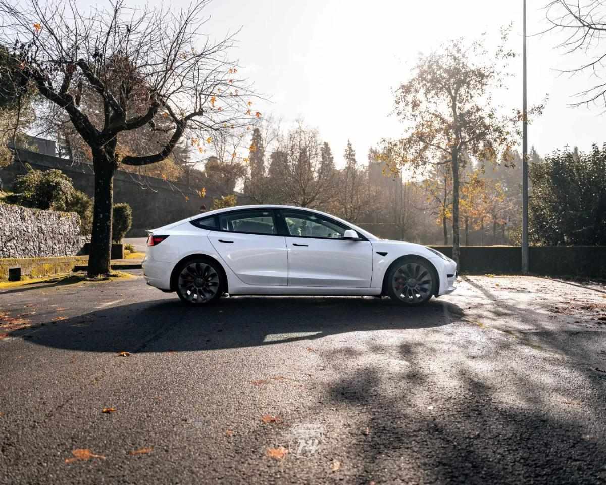 tesla-model-3-2022-eletrico-200cc