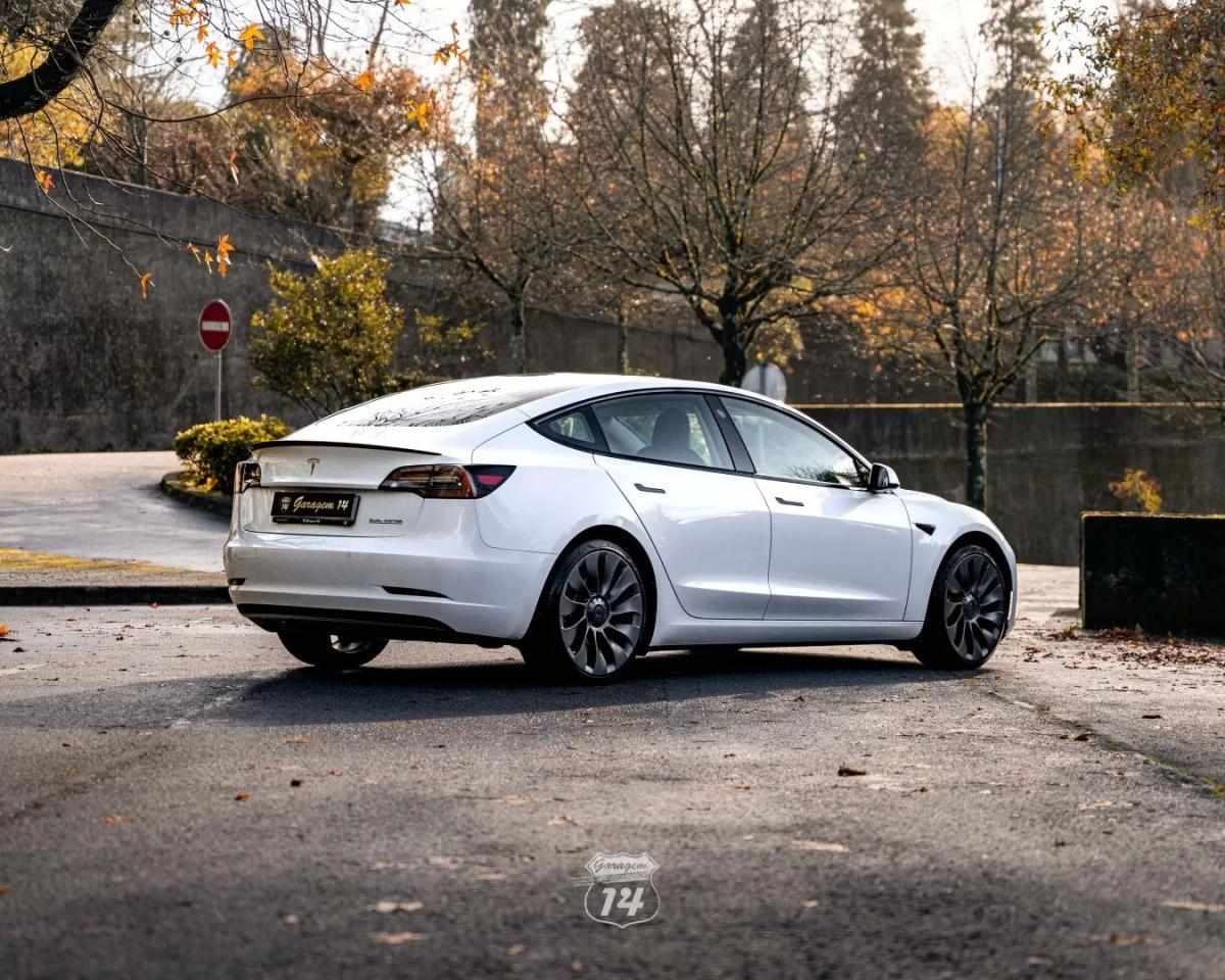 tesla-model-3-2022-eletrico-200cc