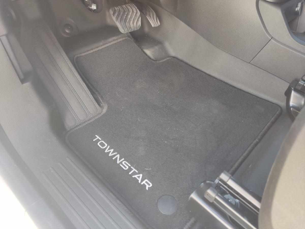 nissan-townstar-1-geracao-2023-eletrico