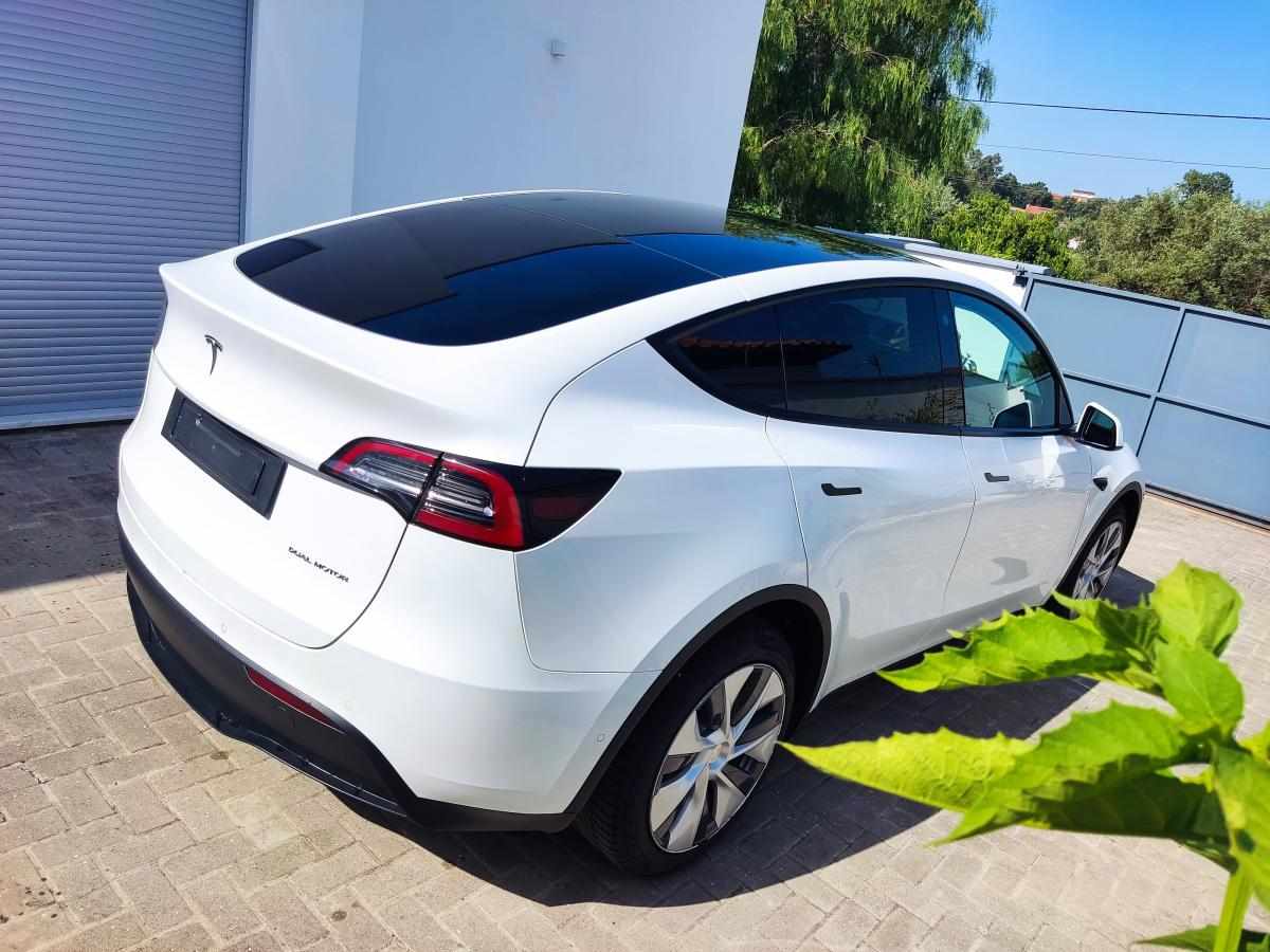 tesla-model-y-2022-eletrico