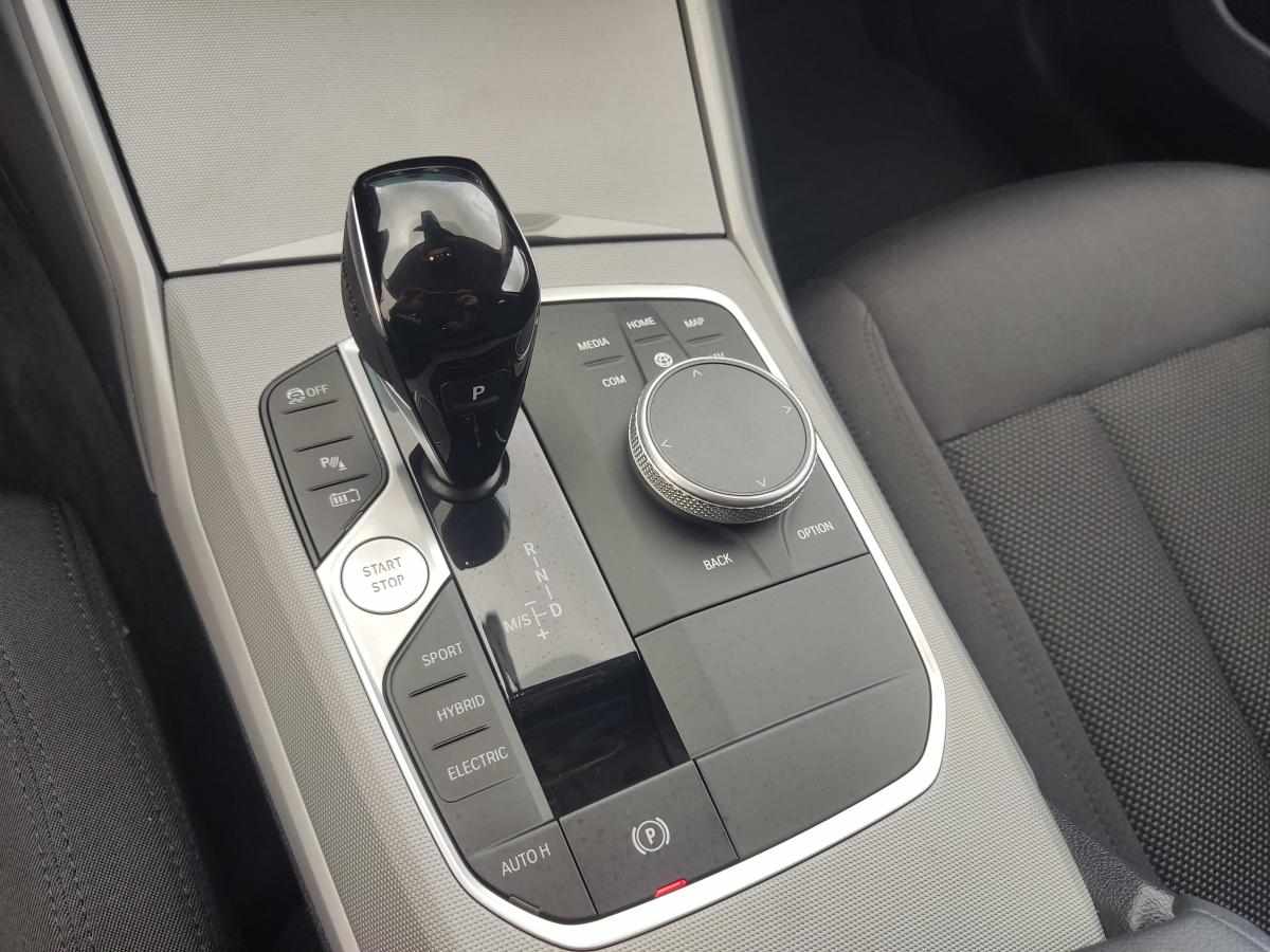 bmw-serie-3-330e-xdrive-2021-hibrido-plug-in-1998cc