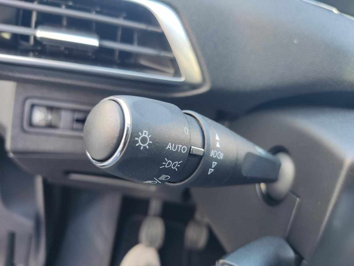 peugeot-3008-1-5-bluehdi-2019-diesel-1499cc