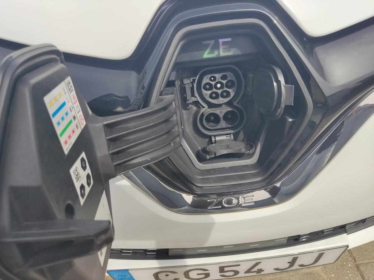 renault-zoe-r110-52-kwh-2021-eletrico