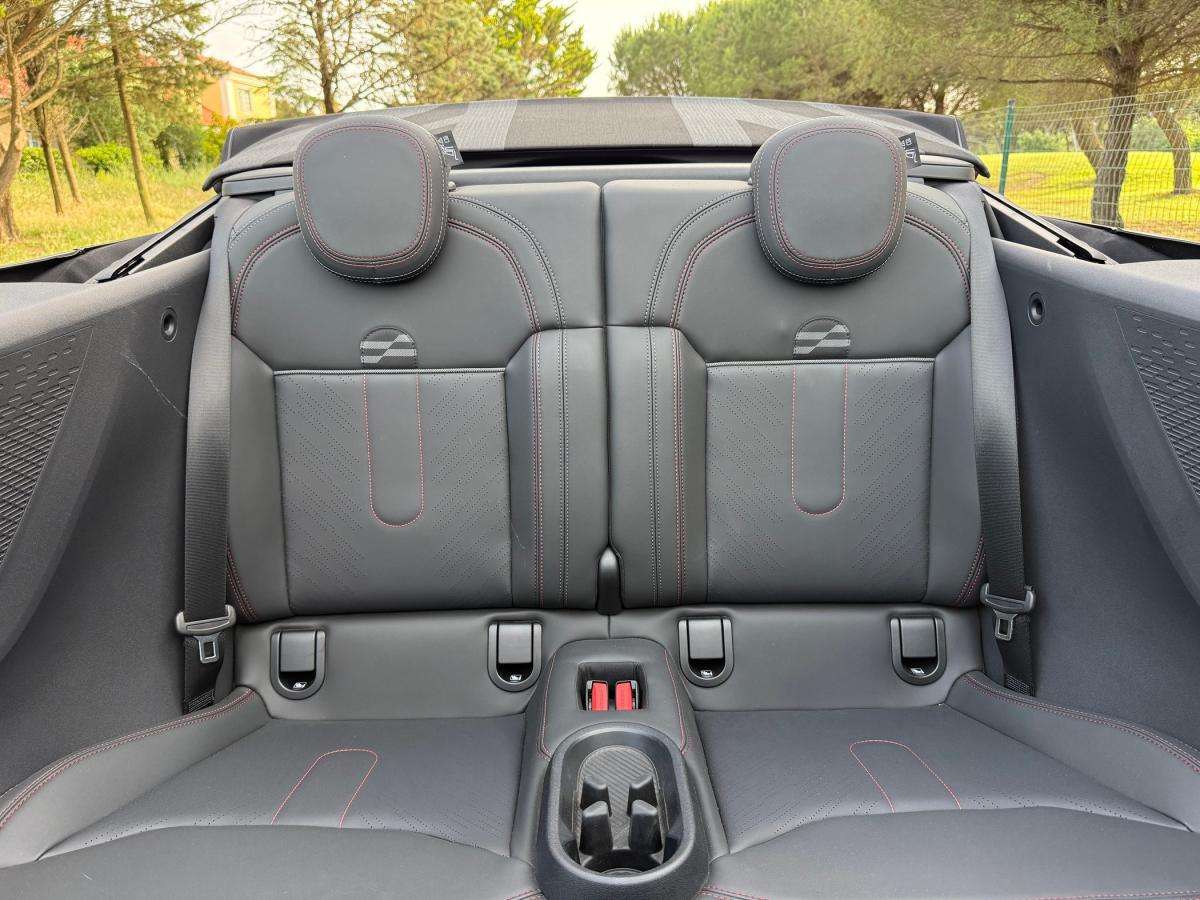 mini-cabrio-2024-gasolina-1998cc