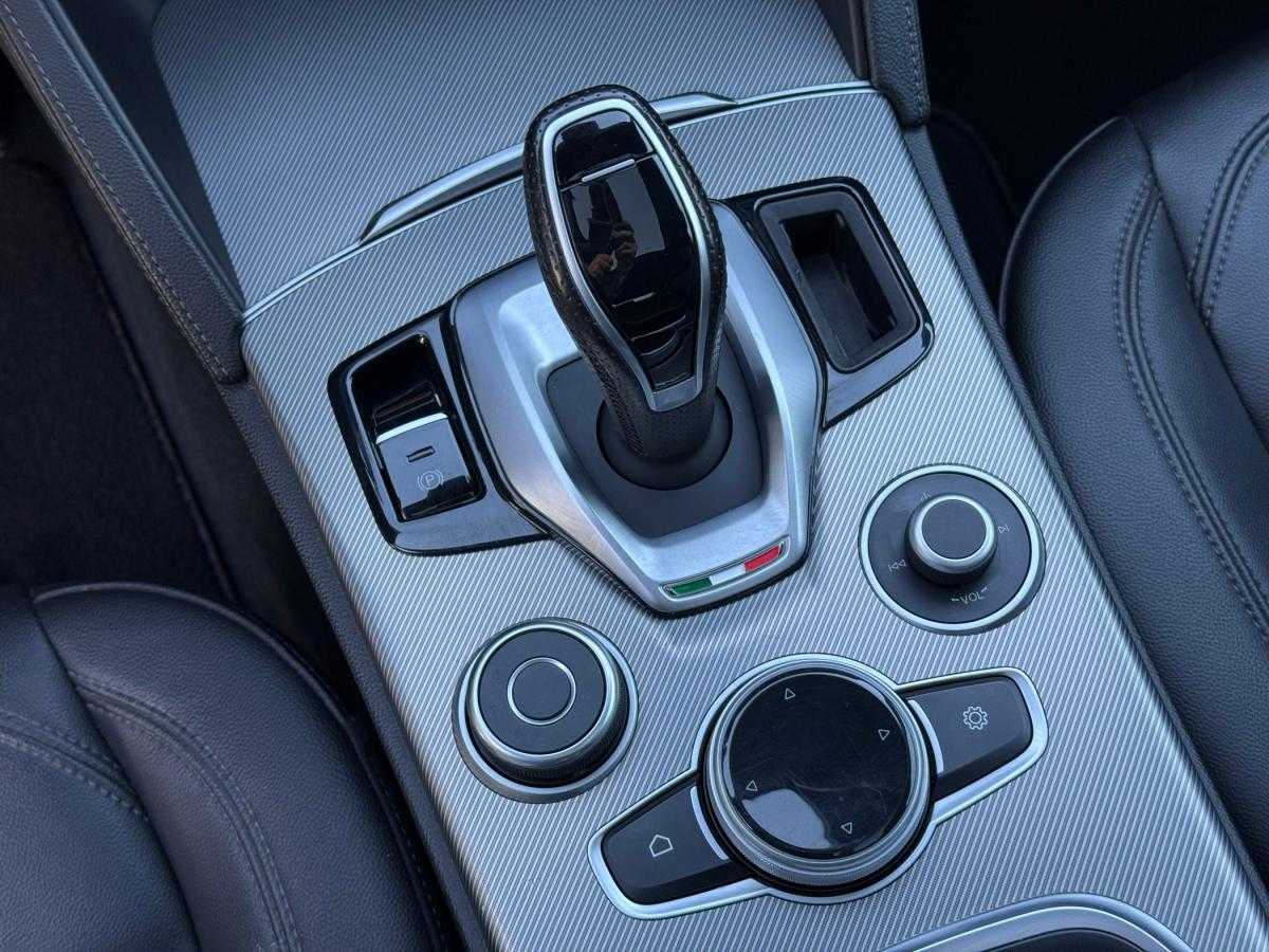 alfa-romeo-stelvio-2022-diesel-2143cc