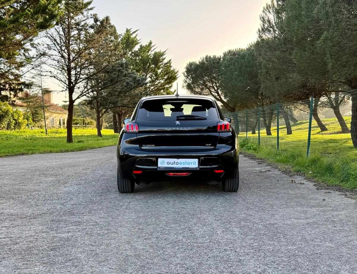 peugeot-208-2023-eletrico-500cc