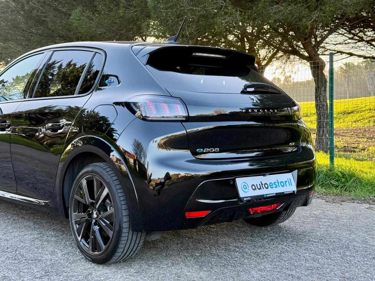 peugeot-208-2023-eletrico-500cc