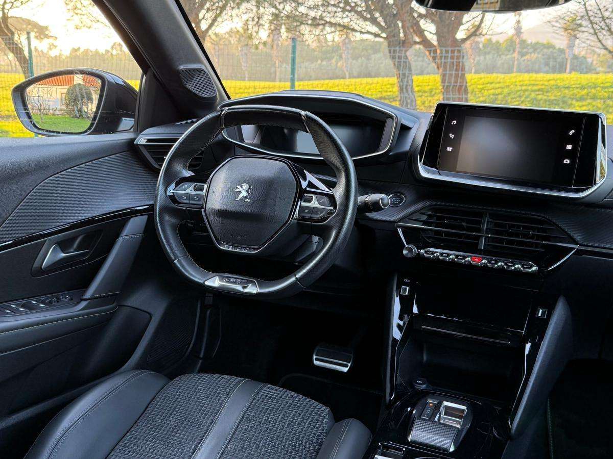 peugeot-208-2023-eletrico-500cc
