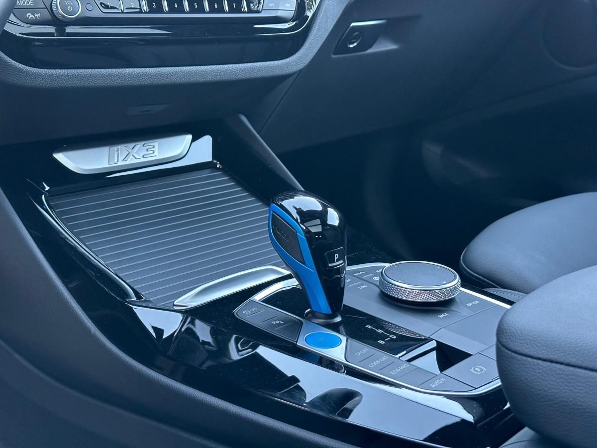 bmw-ix3-2023-eletrico-500cc