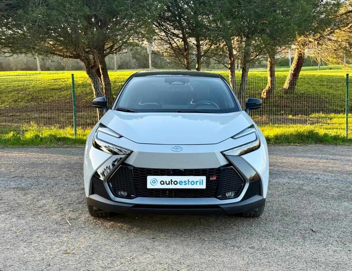 toyota-c-hr-2025-hibrido-a-gasolina-1987cc