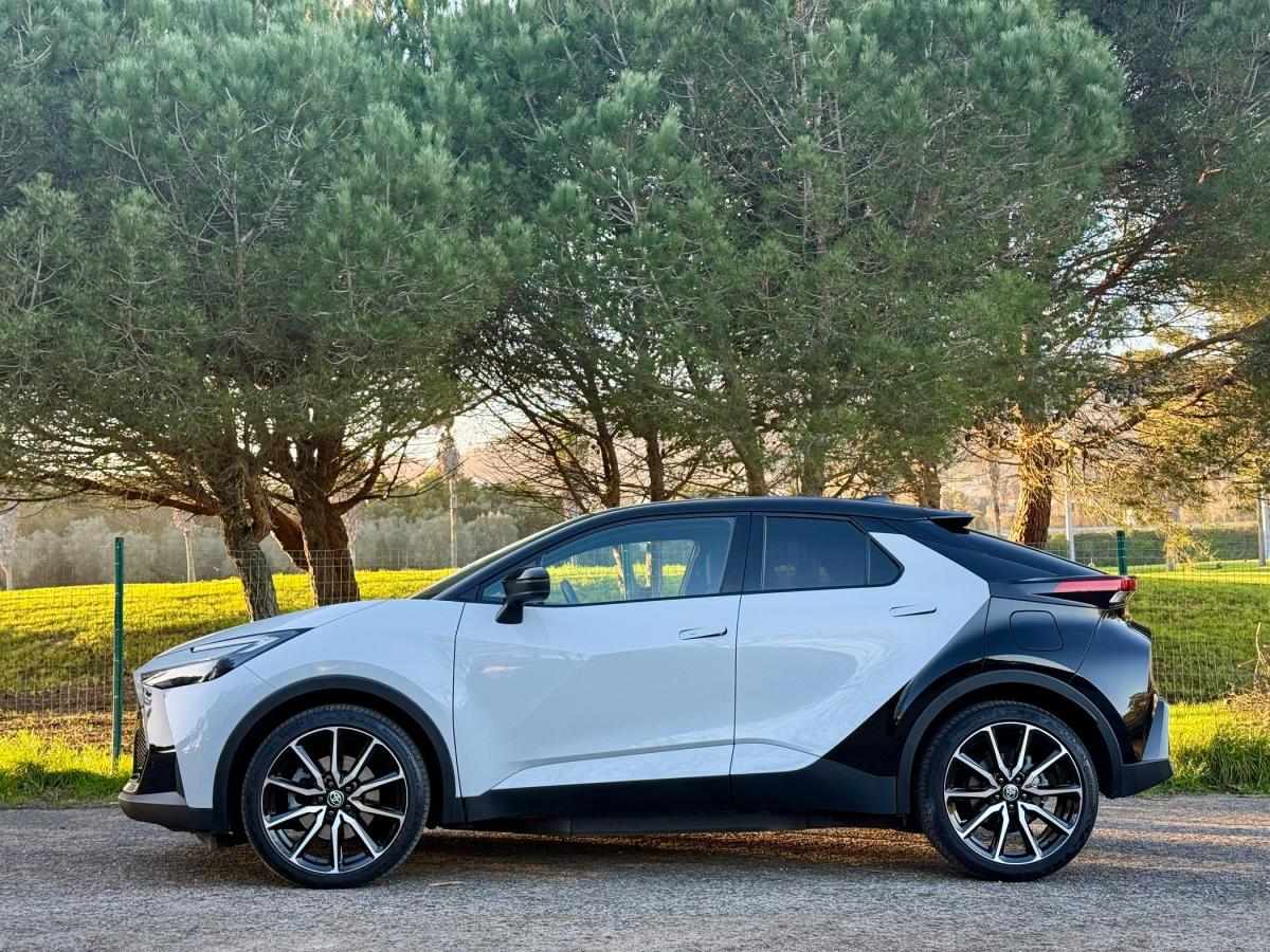 toyota-c-hr-2025-hibrido-a-gasolina-1987cc