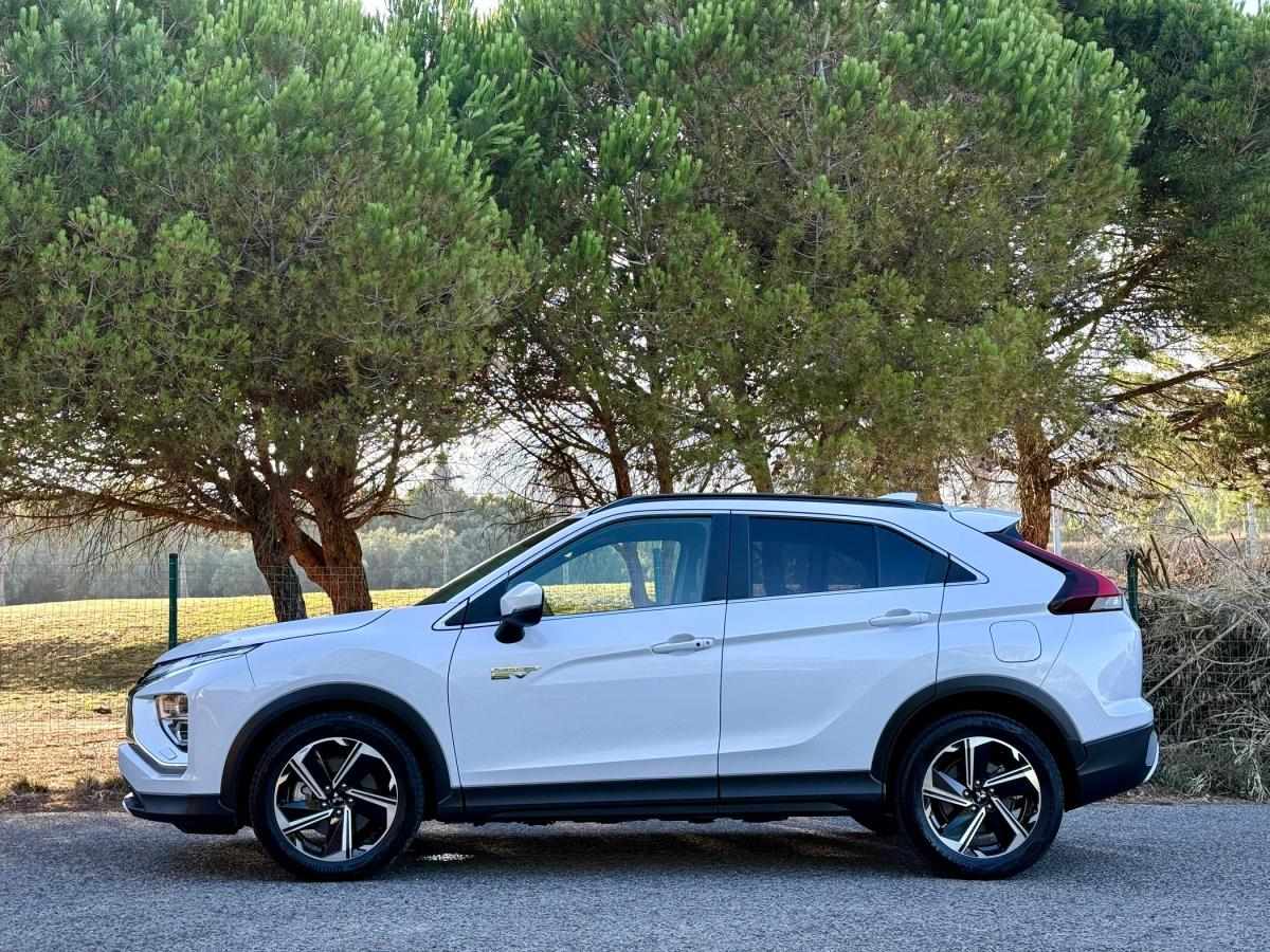 mitsubishi-eclipse-cross-2021-hibrido-a-gasolina-2360cc