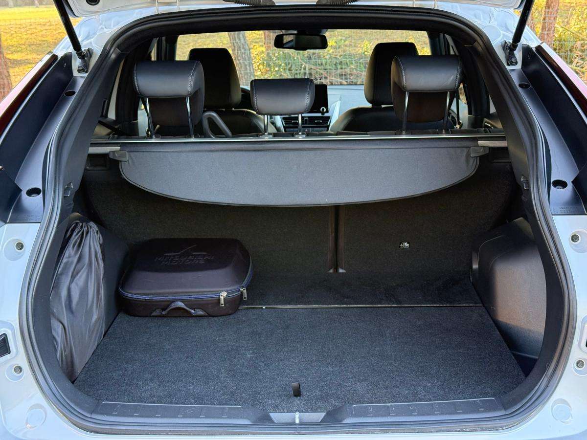 mitsubishi-eclipse-cross-2021-hibrido-a-gasolina-2360cc