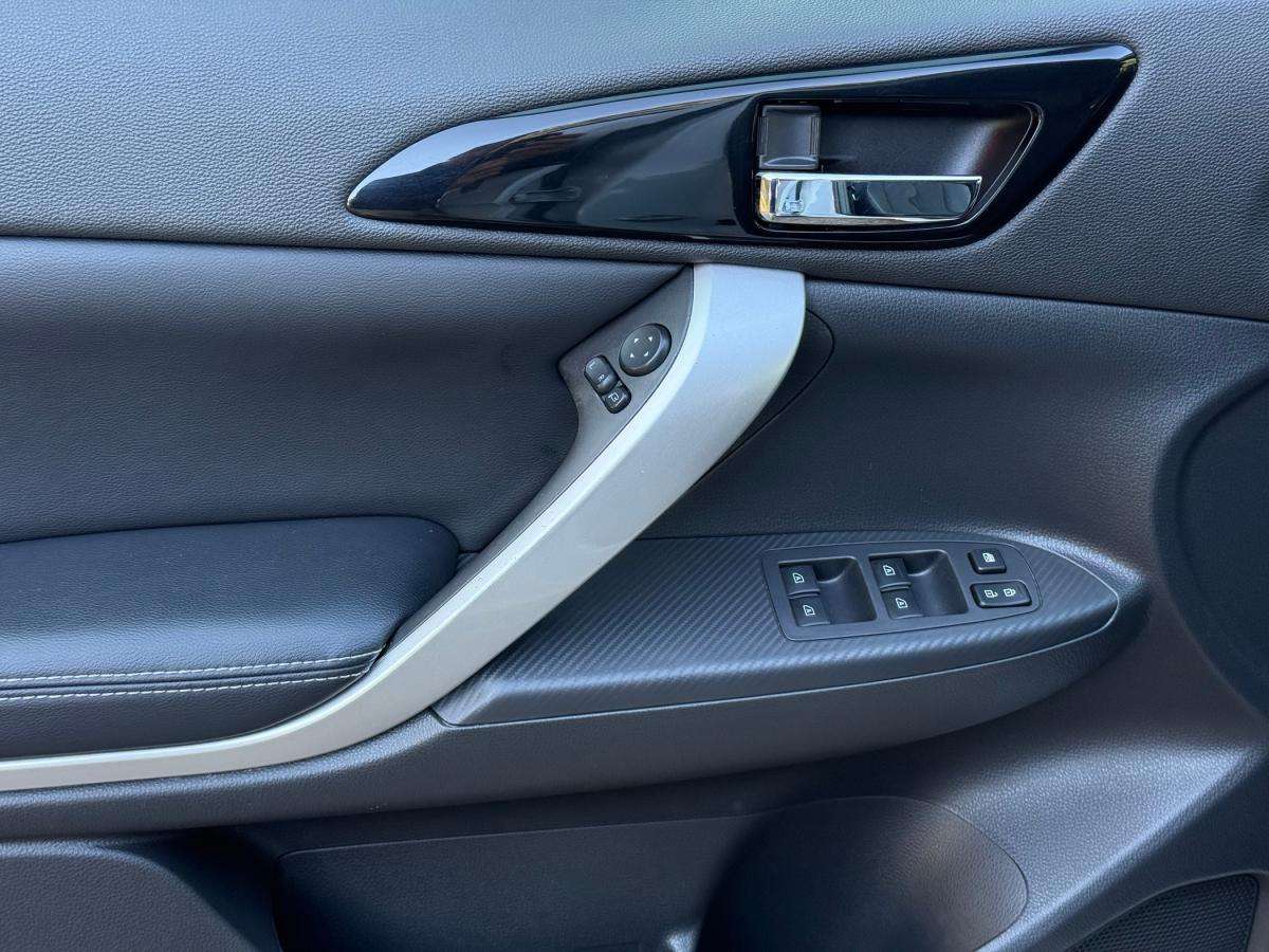 mitsubishi-eclipse-cross-2021-hibrido-a-gasolina-2360cc