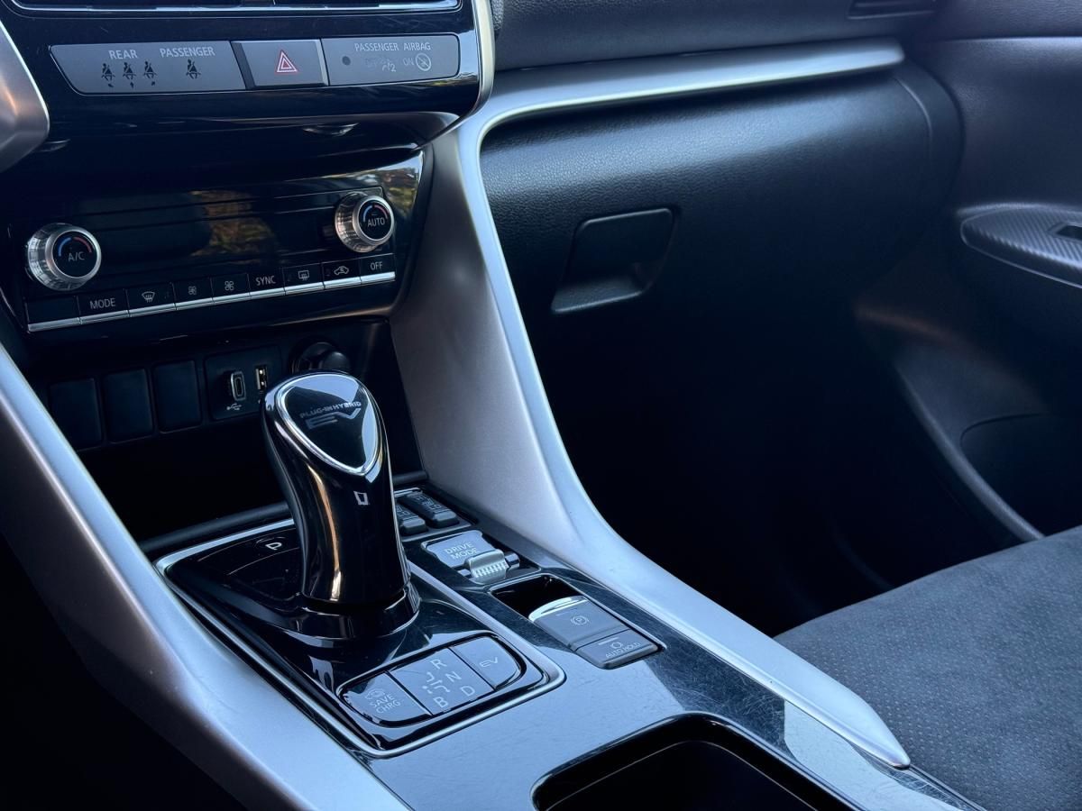 mitsubishi-eclipse-cross-2021-hibrido-a-gasolina-2360cc