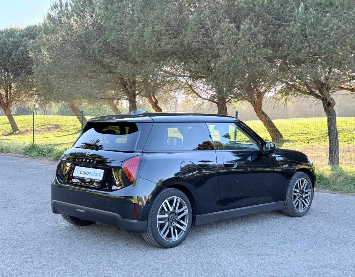 mini-cooper-2024-eletrico-500cc