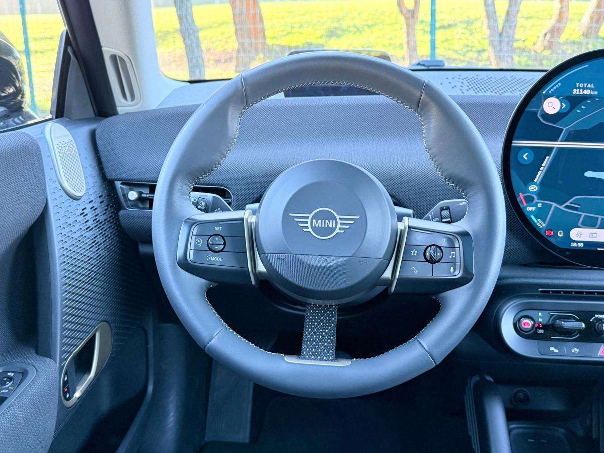 mini-cooper-2024-eletrico-500cc