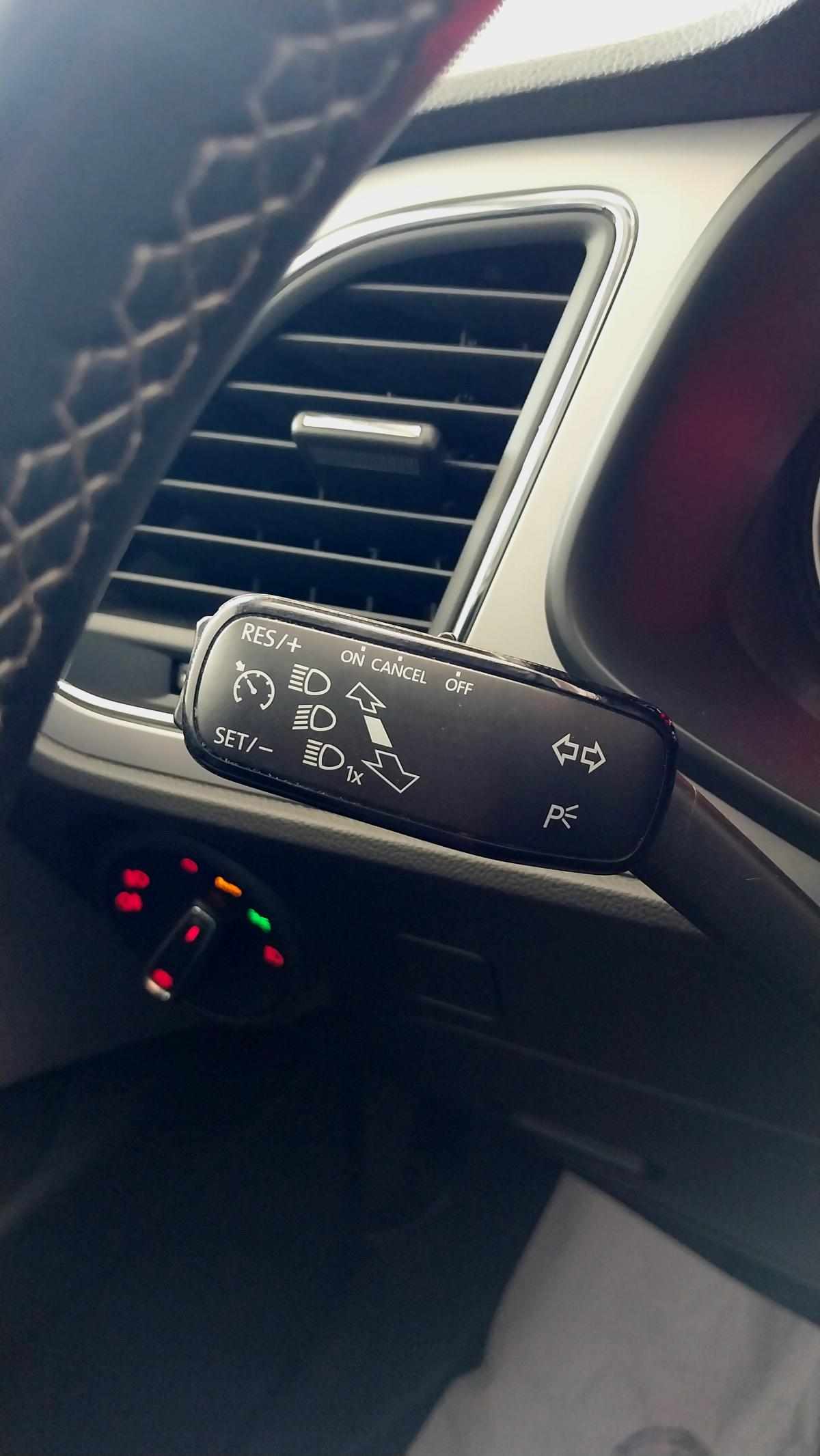 seat-leon-1-6-tdi-2019-diesel-1598cc