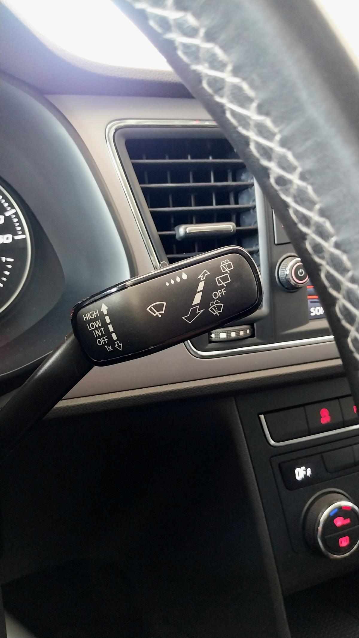 seat-leon-1-6-tdi-2019-diesel-1598cc